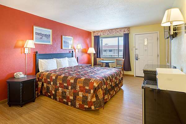  - Rodeway Inn Roswell