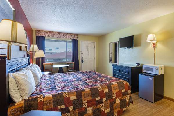  - Rodeway Inn Roswell