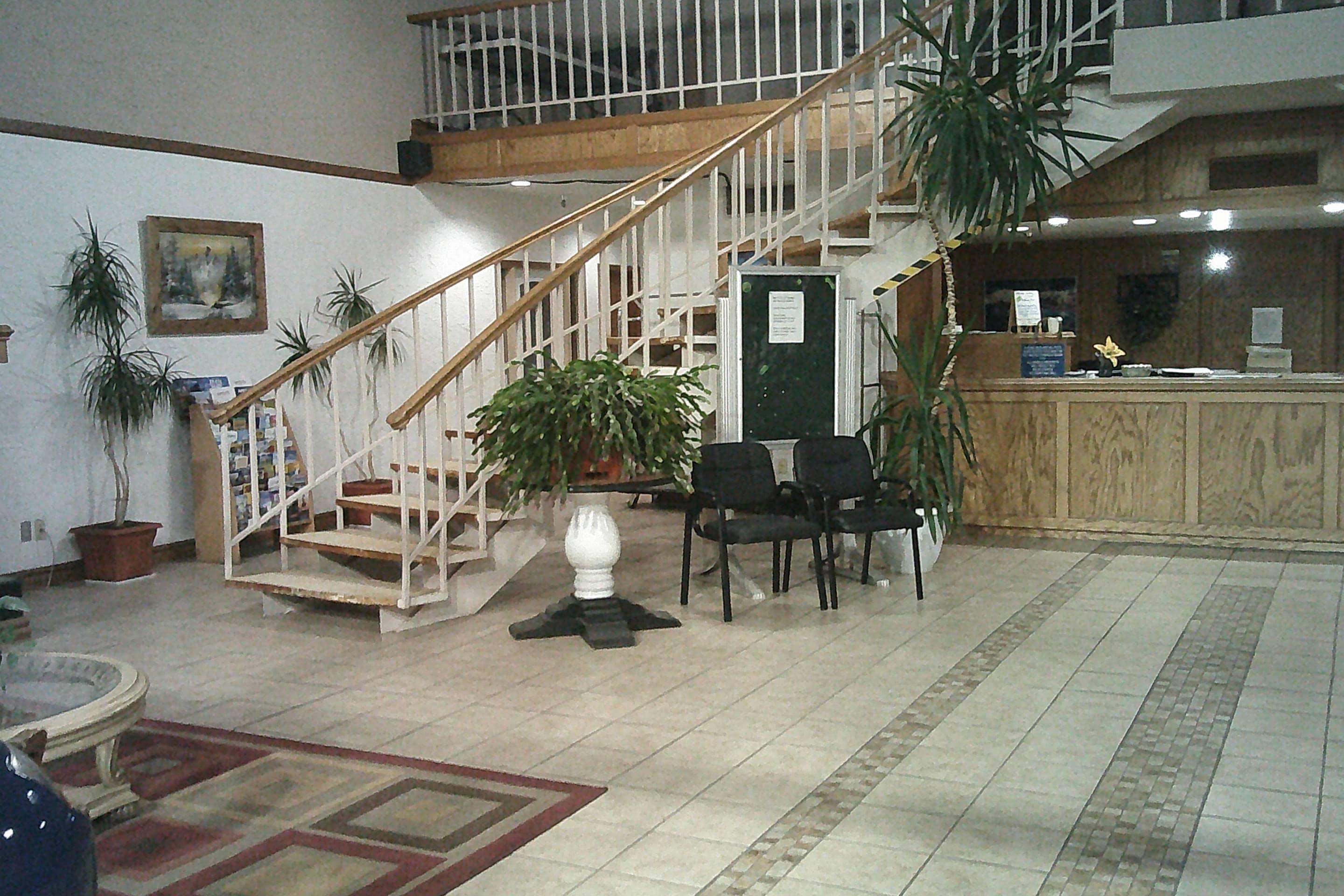 Hotel lobby | Rodeway Inn Roswell