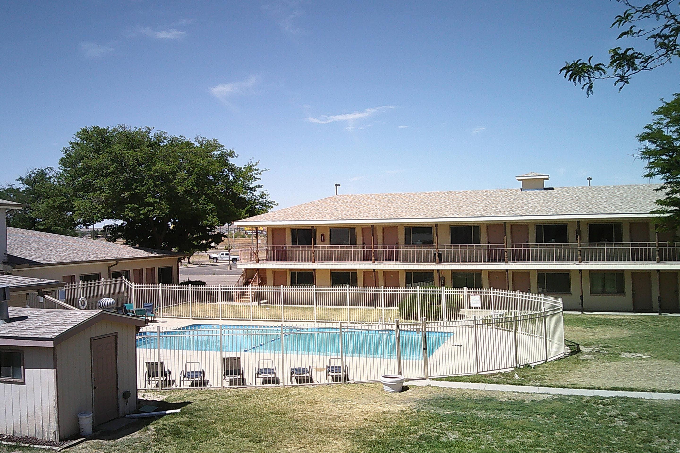 Outdoor pool | Rodeway Inn Roswell