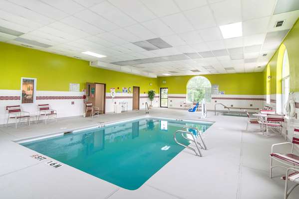 Pool - Quality Inn Raton - I-25, Exit 451