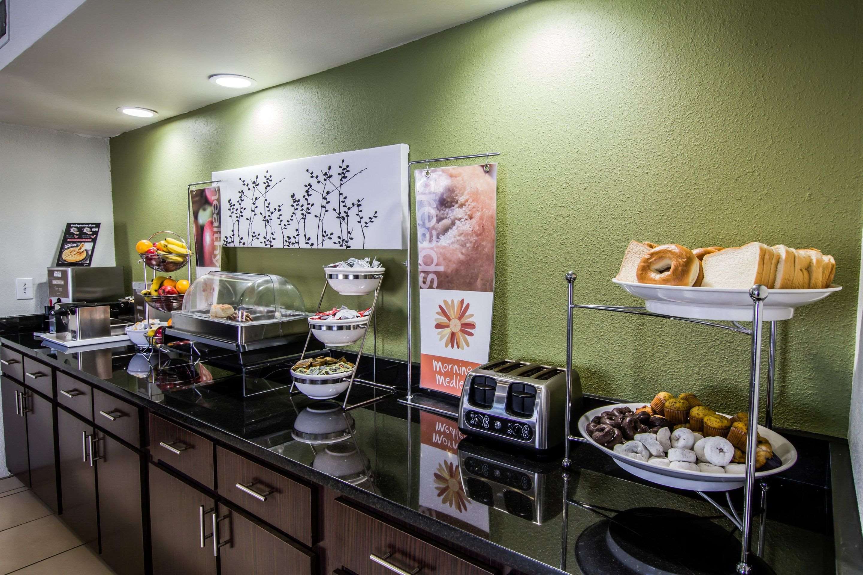 Breakfast counter | Sleep Inn Gallup