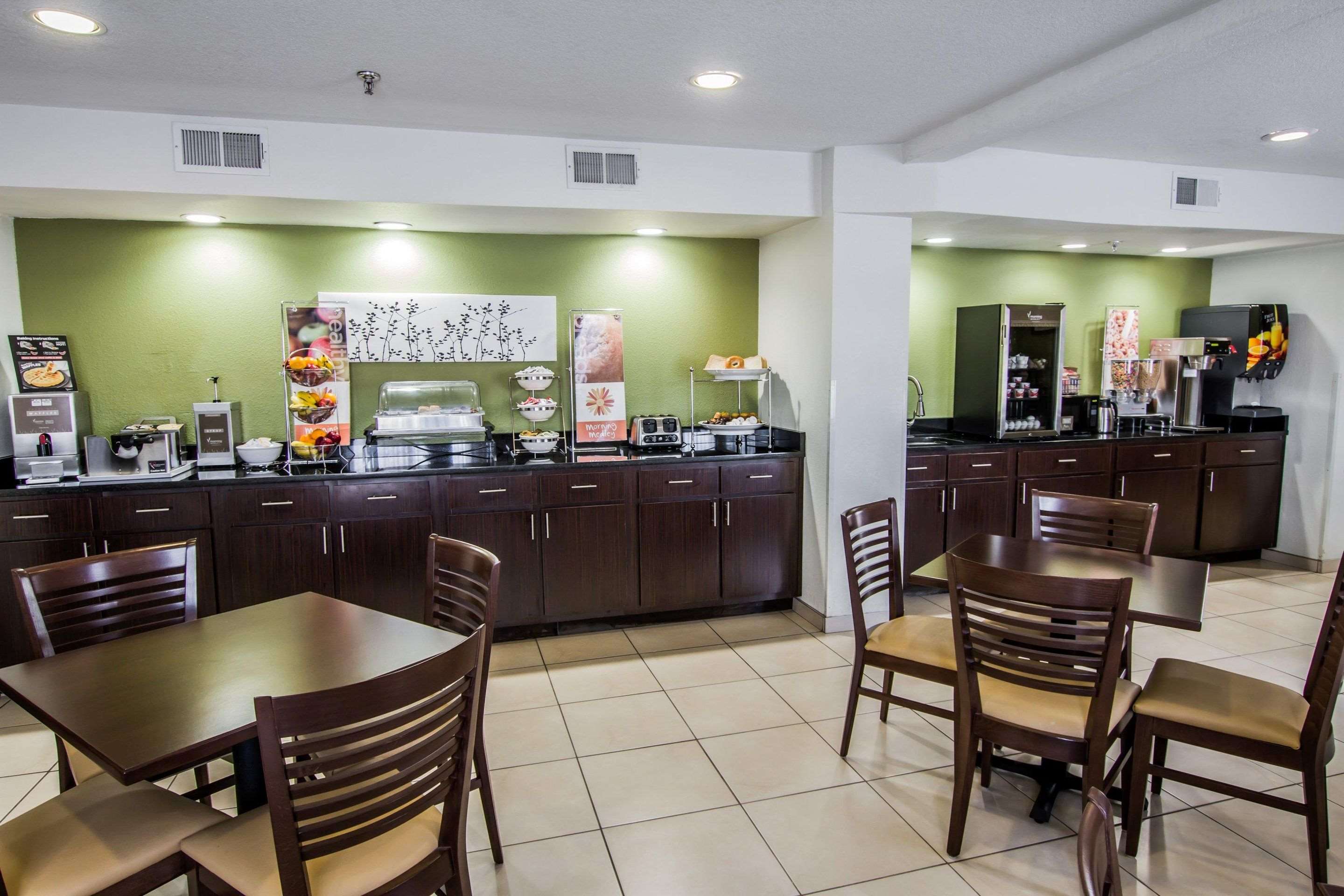 Breakfast room | Sleep Inn Gallup