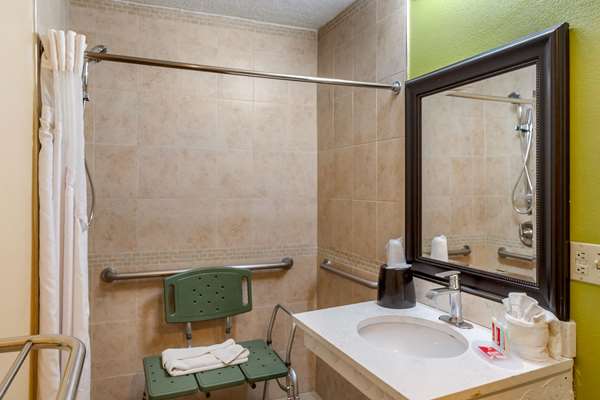  - Econo Lodge Albuquerque West - I-40, Exit 155