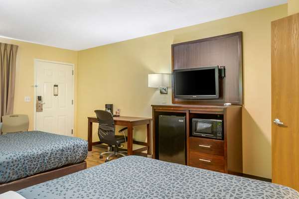  - Econo Lodge Albuquerque West - I-40, Exit 155