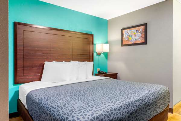 Suite - Econo Lodge Albuquerque West - I-40, Exit 155