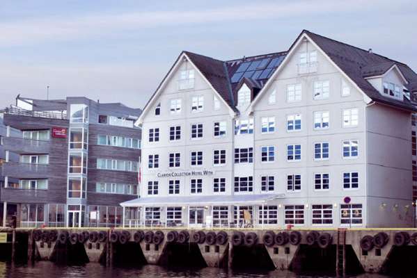On-Site,Outdoor/Exterior,Exterior View of Building