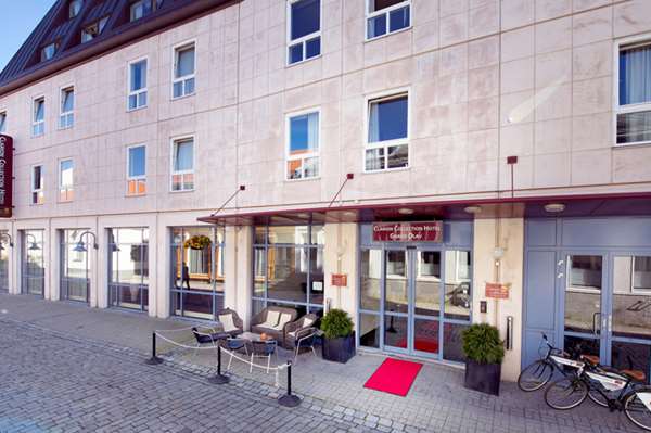 On-Site,Outdoor/Exterior,Exterior View of Building