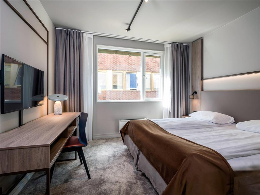 QUALITY HOTEL SAGA-guestroom-Guest Room,On-Site.jpg
