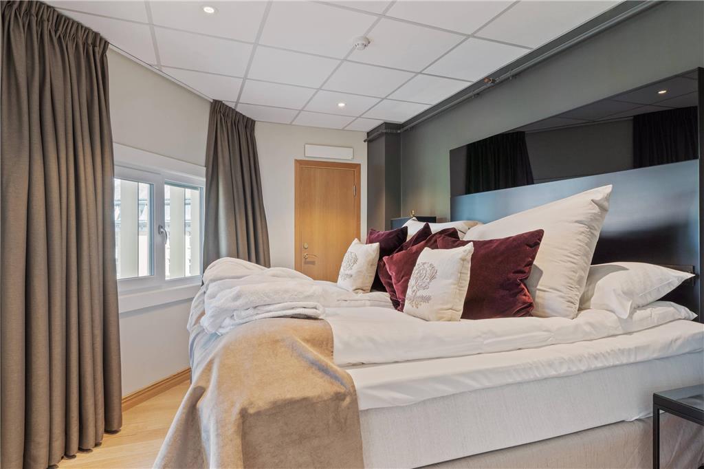 QUALITY HOTEL SAGA-guestroom-Guest Room,Suite,On-Site.jpg