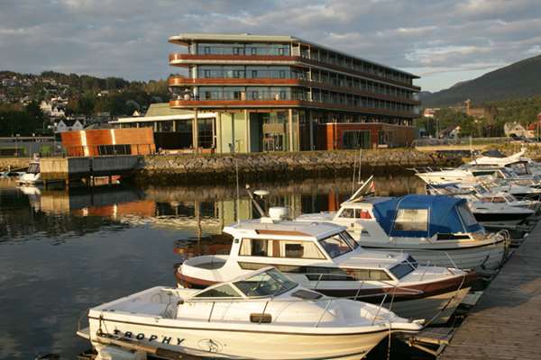 Off-Site,Local Area,Local Attraction