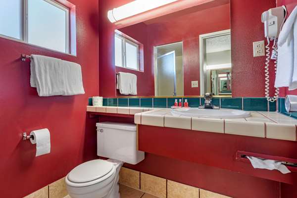  - Econo Lodge Fallon