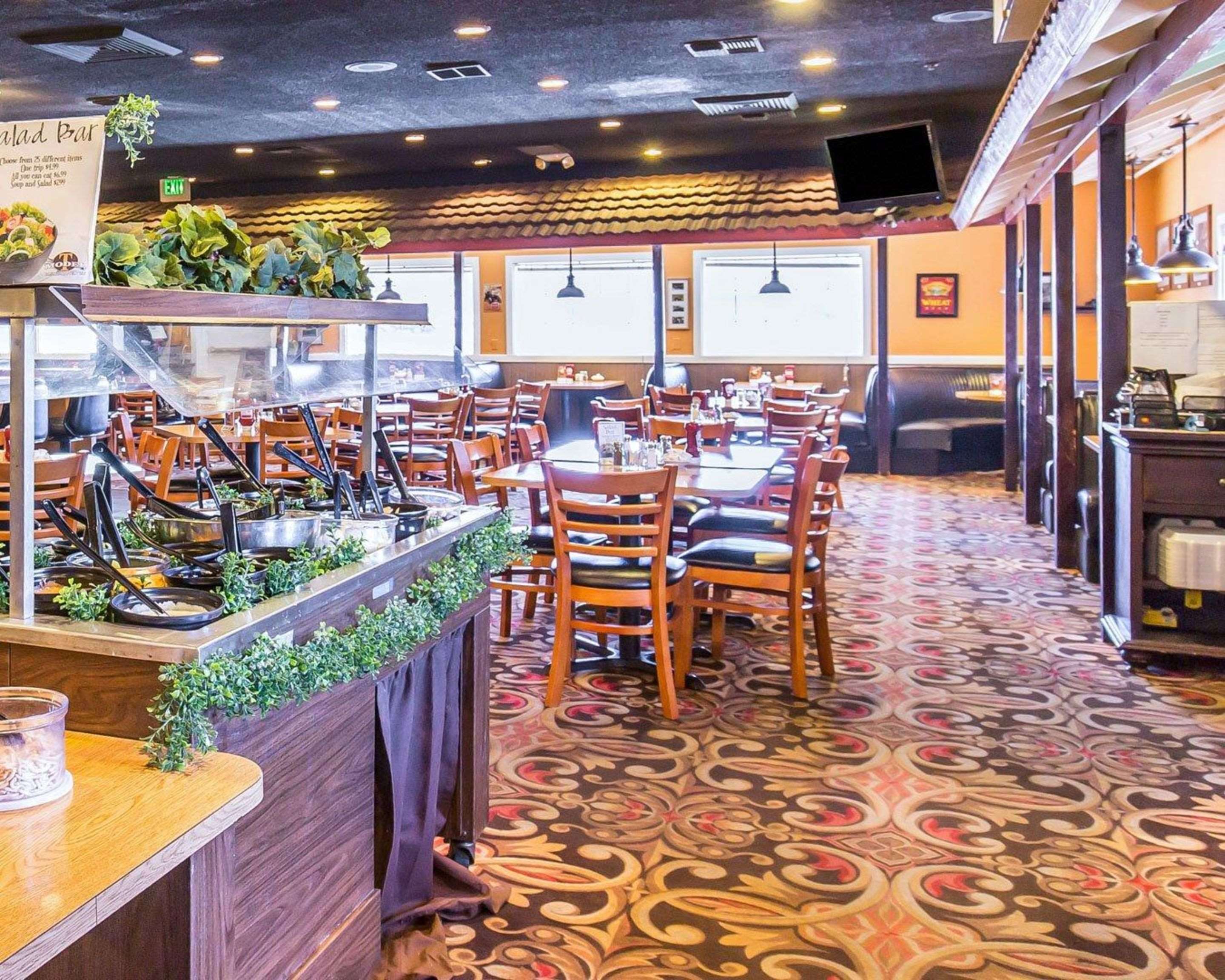 Hotel restaurant