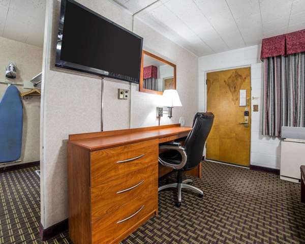  - Rodeway Inn Elko