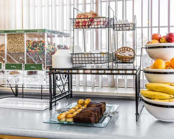 Amenities - Rodeway Inn Elko