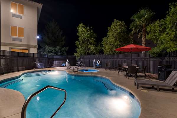 Pool - Comfort Inn & Suites Las Vegas