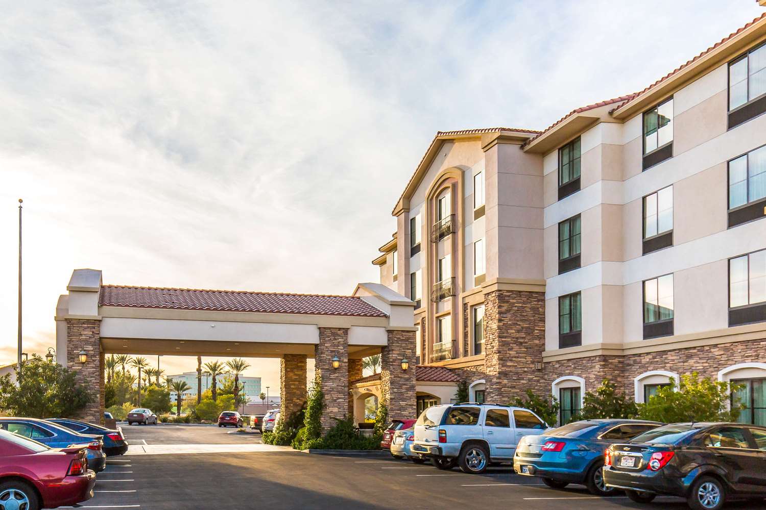 Comfort Inn Suites Henderson Nv See Discounts