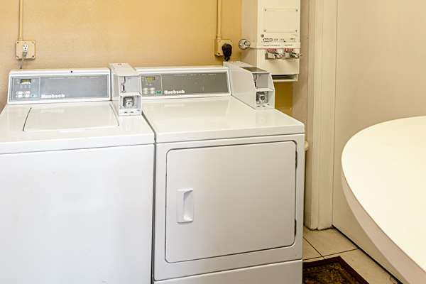 Amenities - Rodeway Inn at Nevada State Capital Carson City