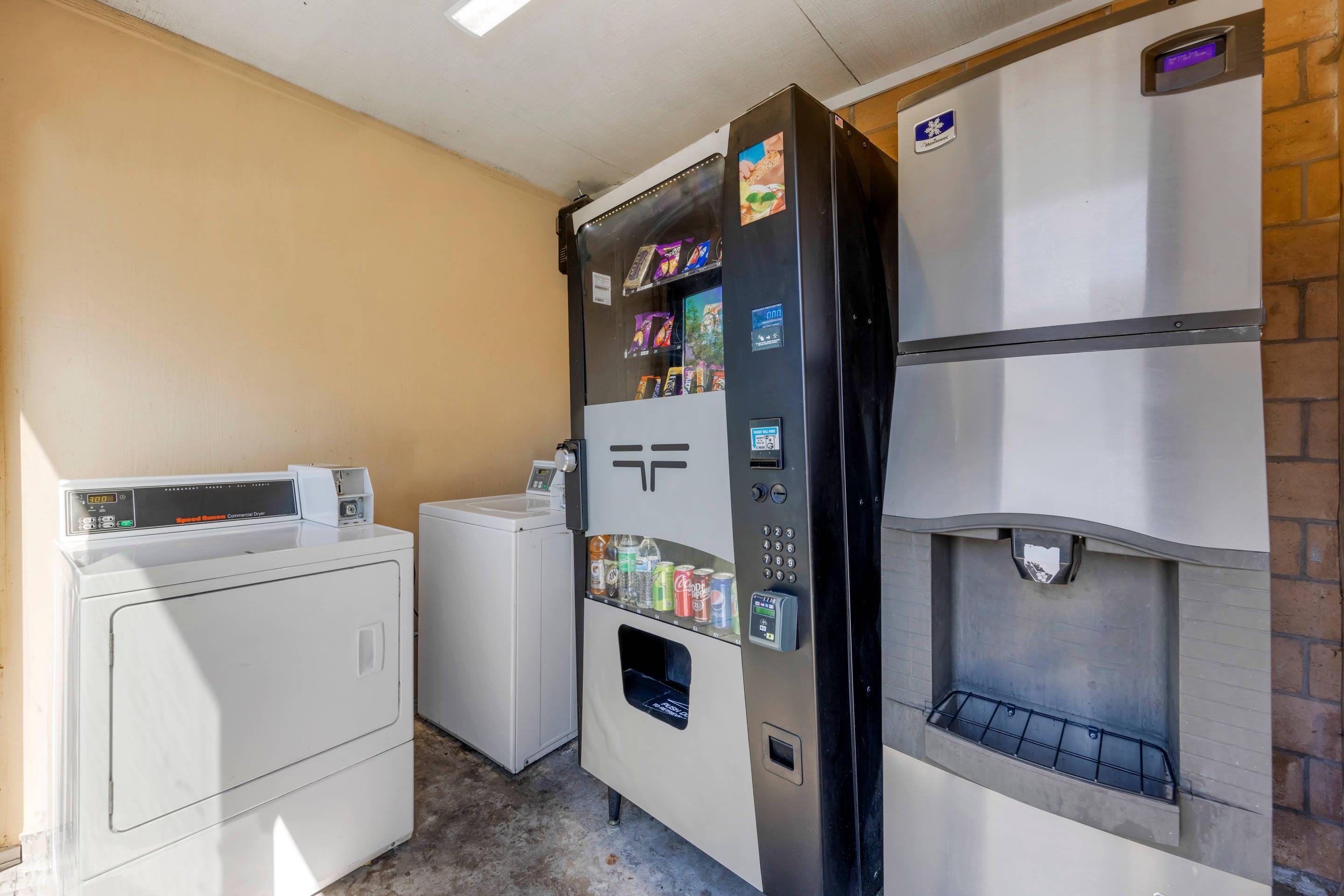 Hotel vending area | Rodeway Inn at Nevada State Capitol Carson City