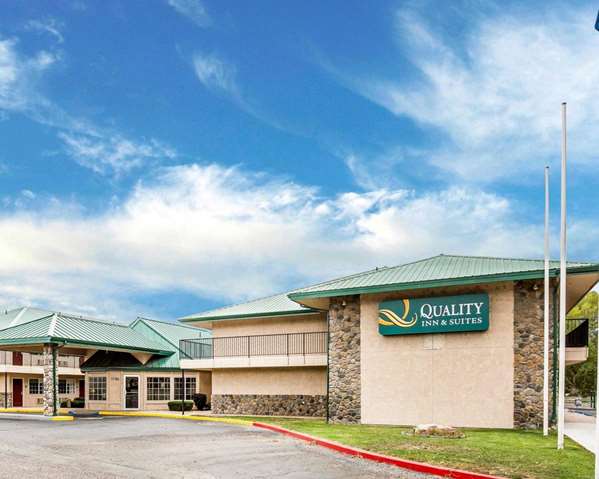 Exterior view - Quality Inn & Suites Minden