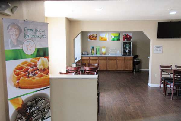 Amenities - Quality Inn Fallon