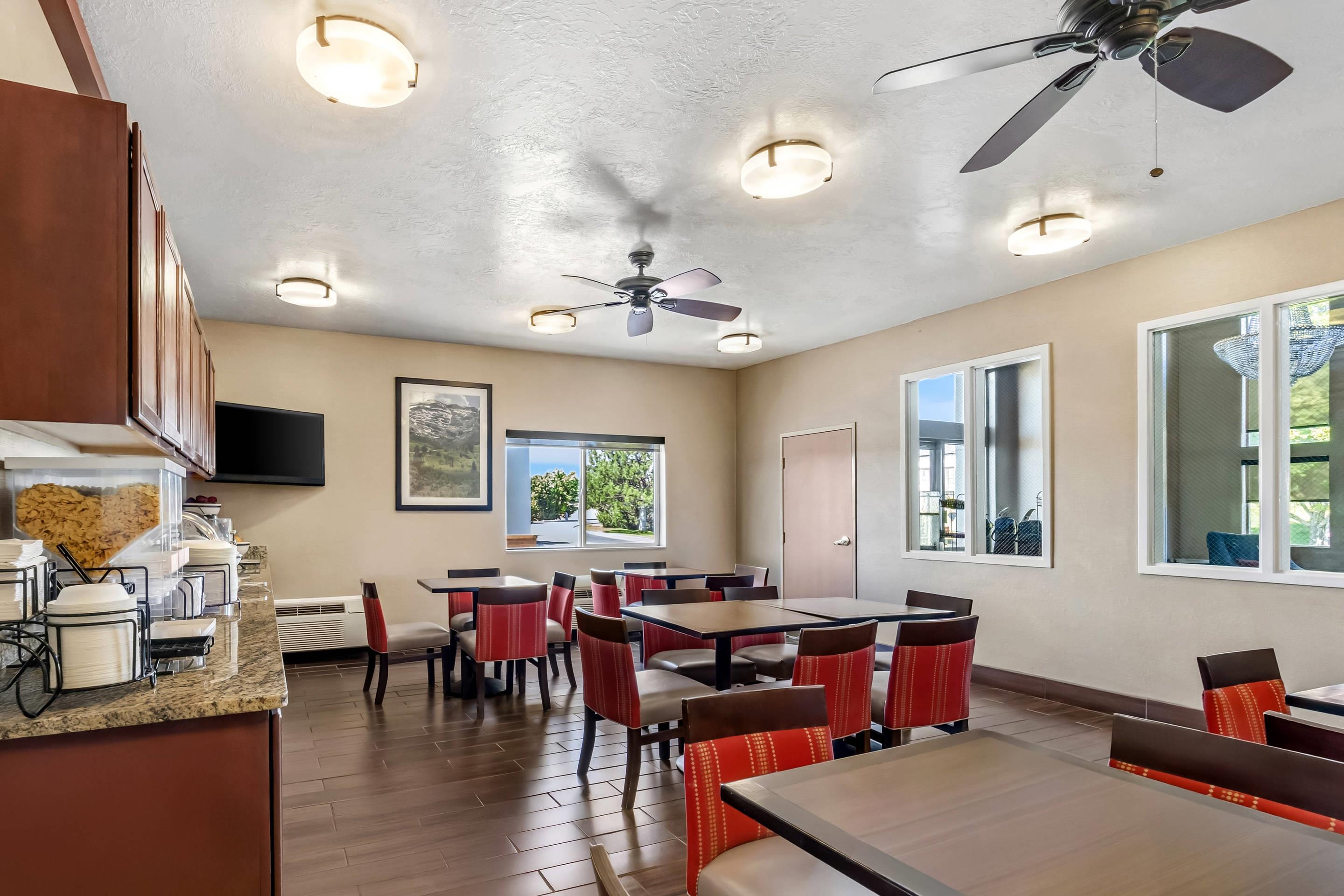 Breakfast area