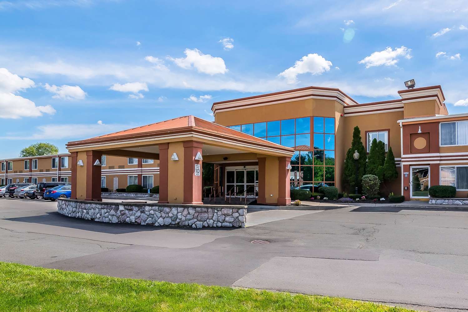 Quality Inn & Suites Albany Airport Latham I87, Exit 6, NY See