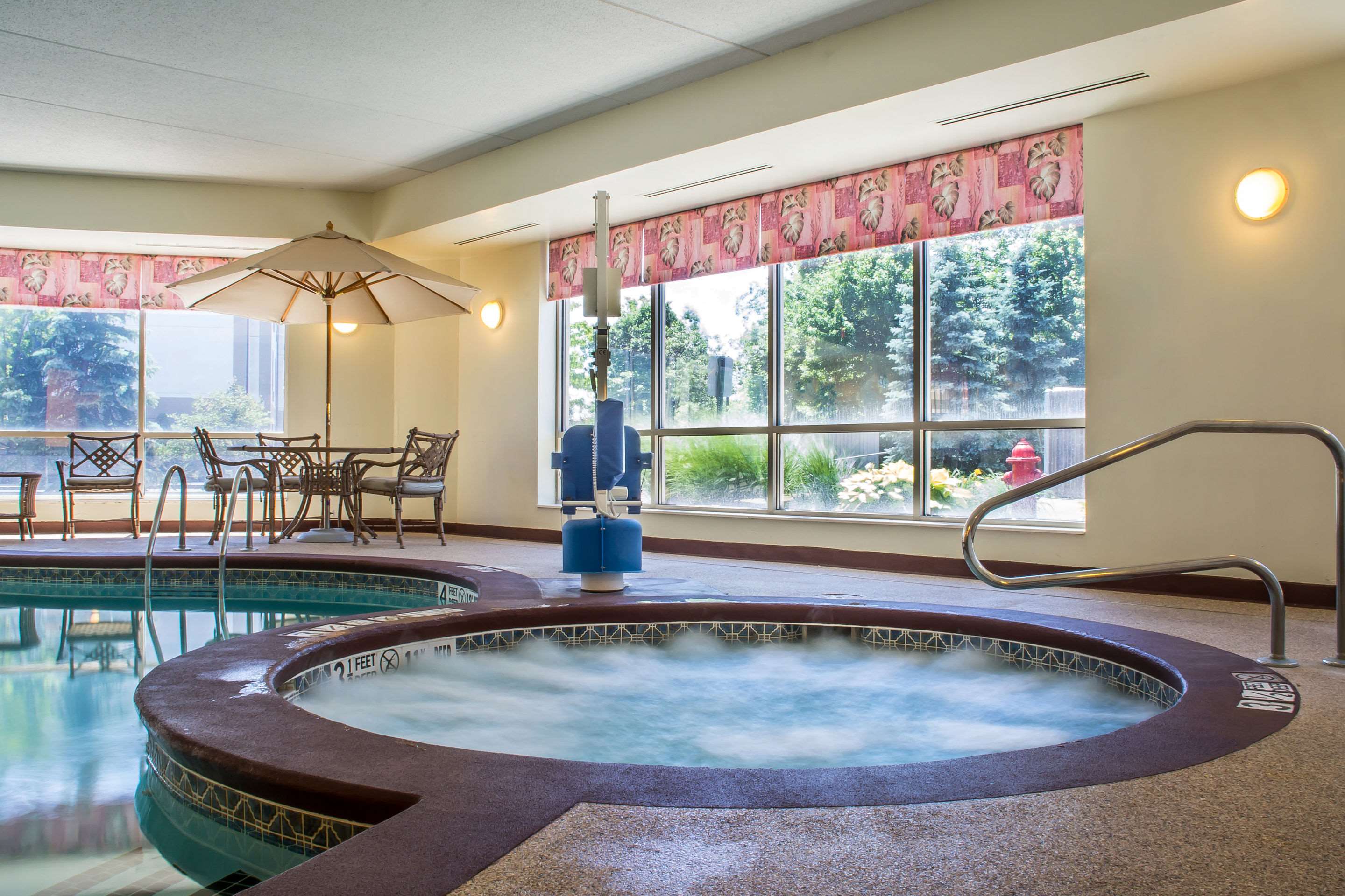 Indoor hot tub | Sleep Inn
