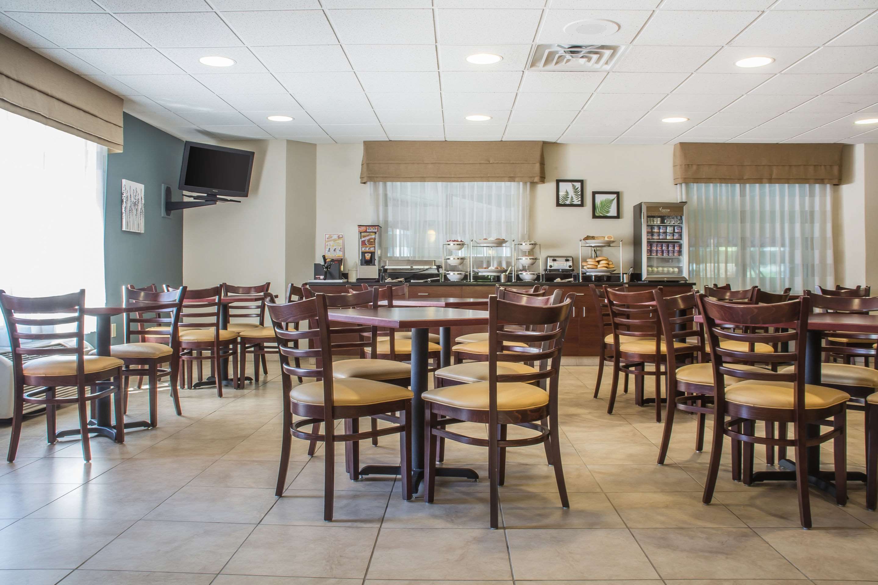 Spacious breakfast area | Sleep Inn