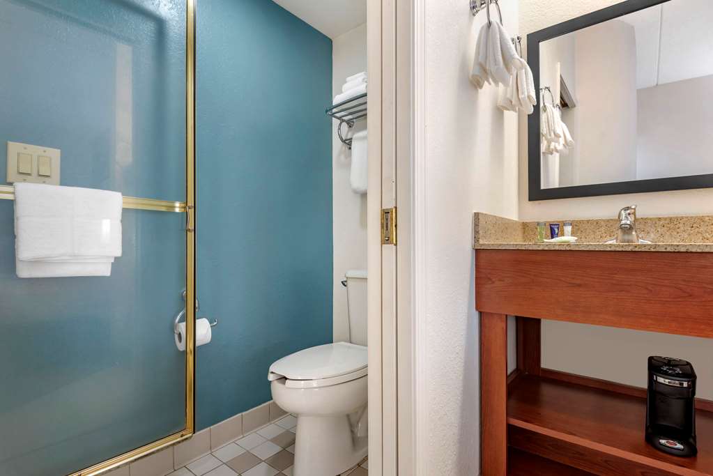 SLEEP INN AMHERST - BUFFALO NORTH N-guestroom-Guest Room,Bathroom,On-Site.jpg