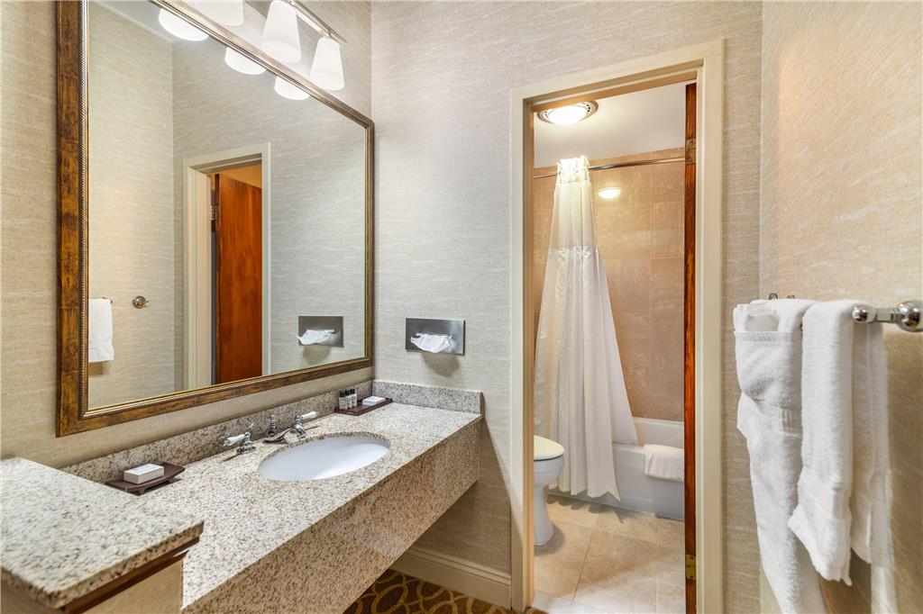 THE INN AT GRAN VIEW OGDENSBURG AN-guestroom-Guest Room,Bathroom,On-Site.jpg