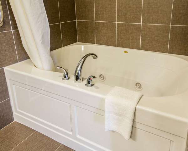 Suite - Sleep Inn & Suites Queensbury