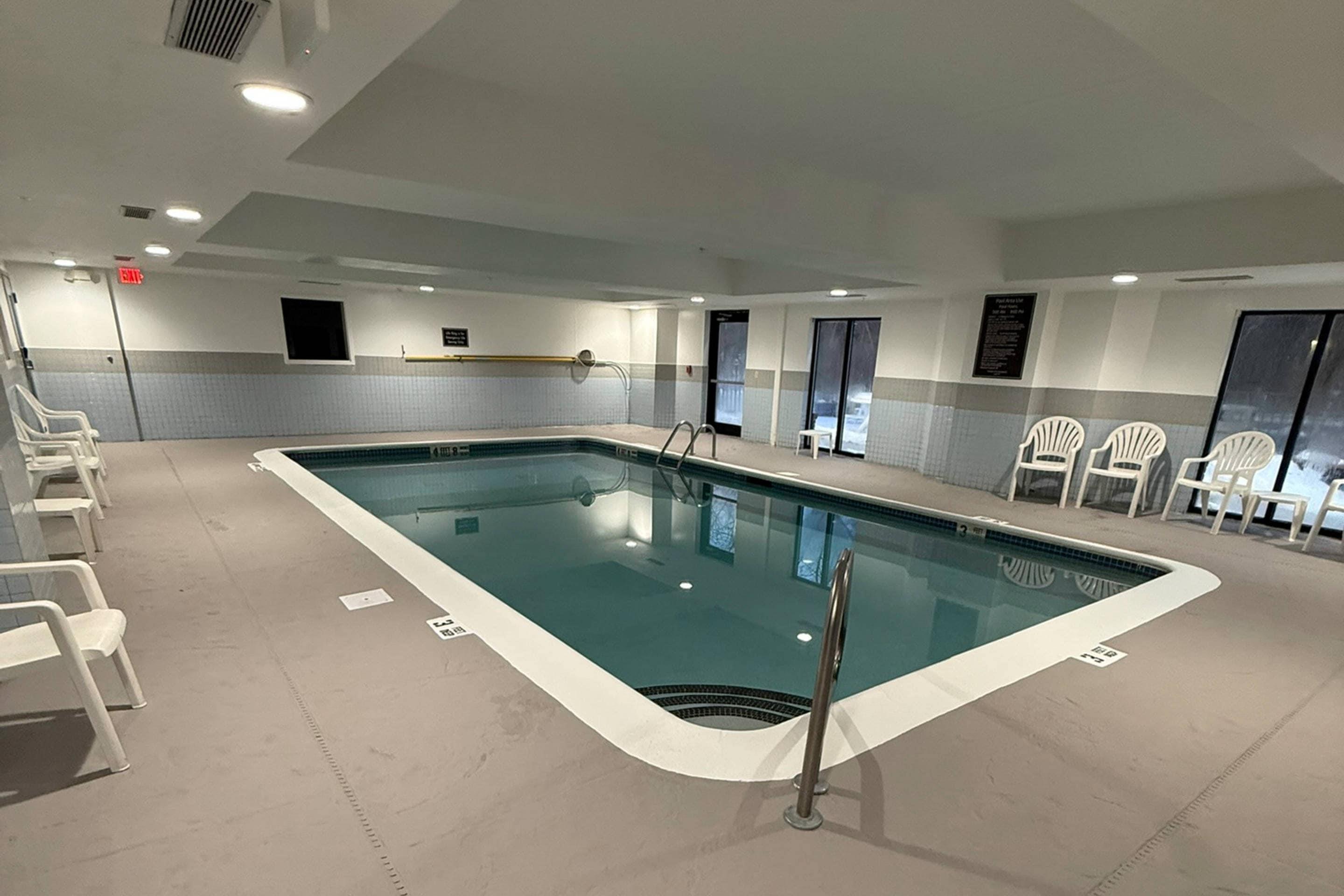 Indoor pool | Sleep Inn & Suites Queensbury - Lake George