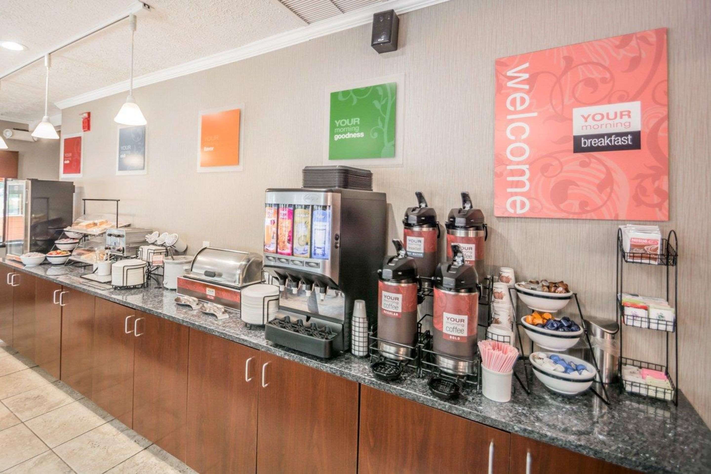 Breakfast counter