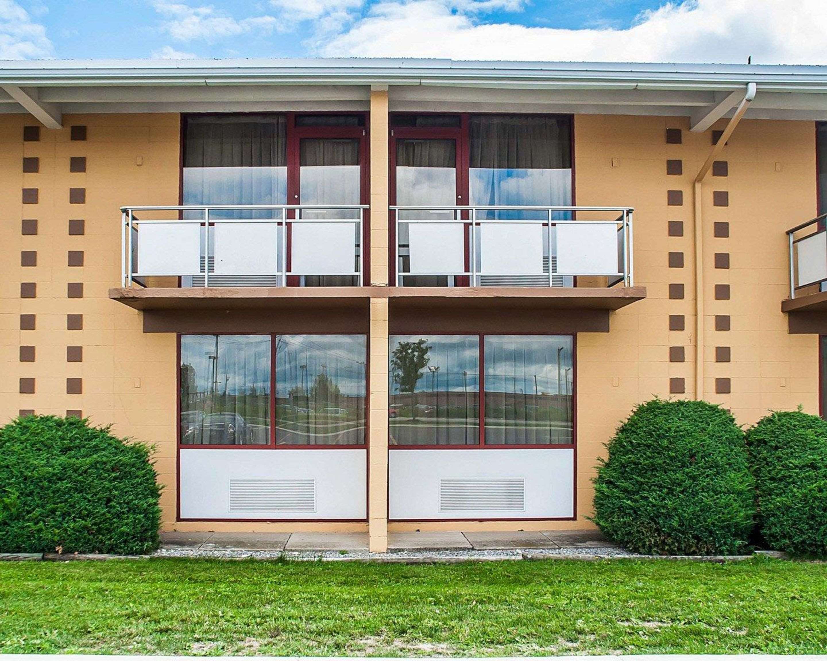 Hotel exterior | Quality Inn Airport