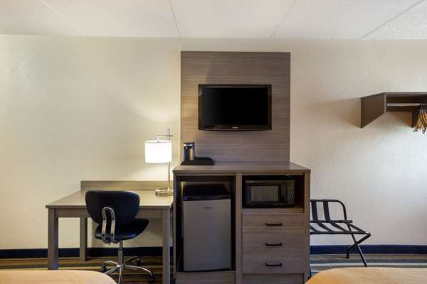  - Quality Inn Central Albany - I-87, Exit 2