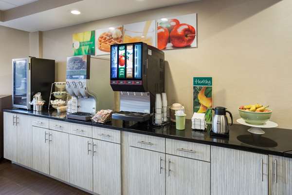 Amenities - Quality Inn Central Albany - I-87, Exit 2