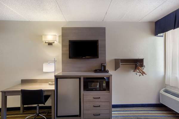  - Quality Inn Central Albany - I-87, Exit 2
