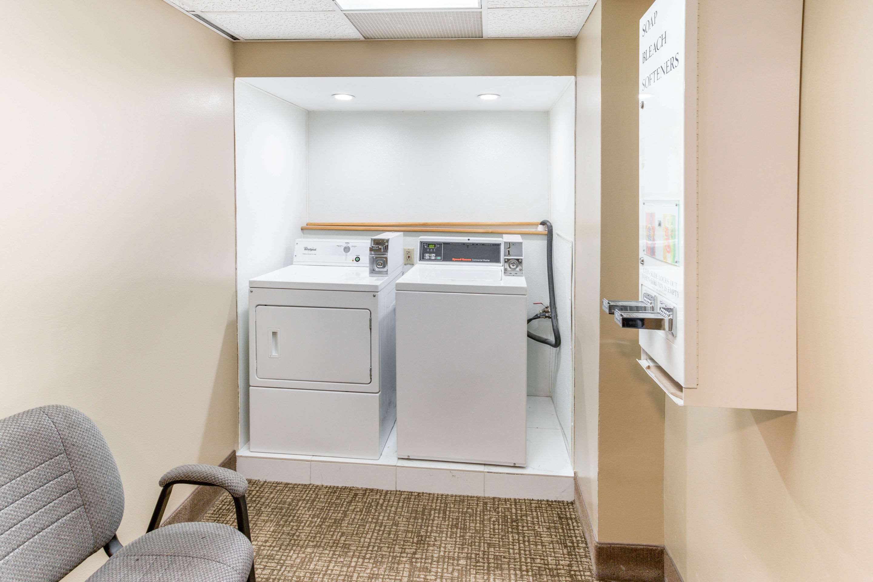 Guest laundry facilities | Quality Inn & Suites Plattsburgh
