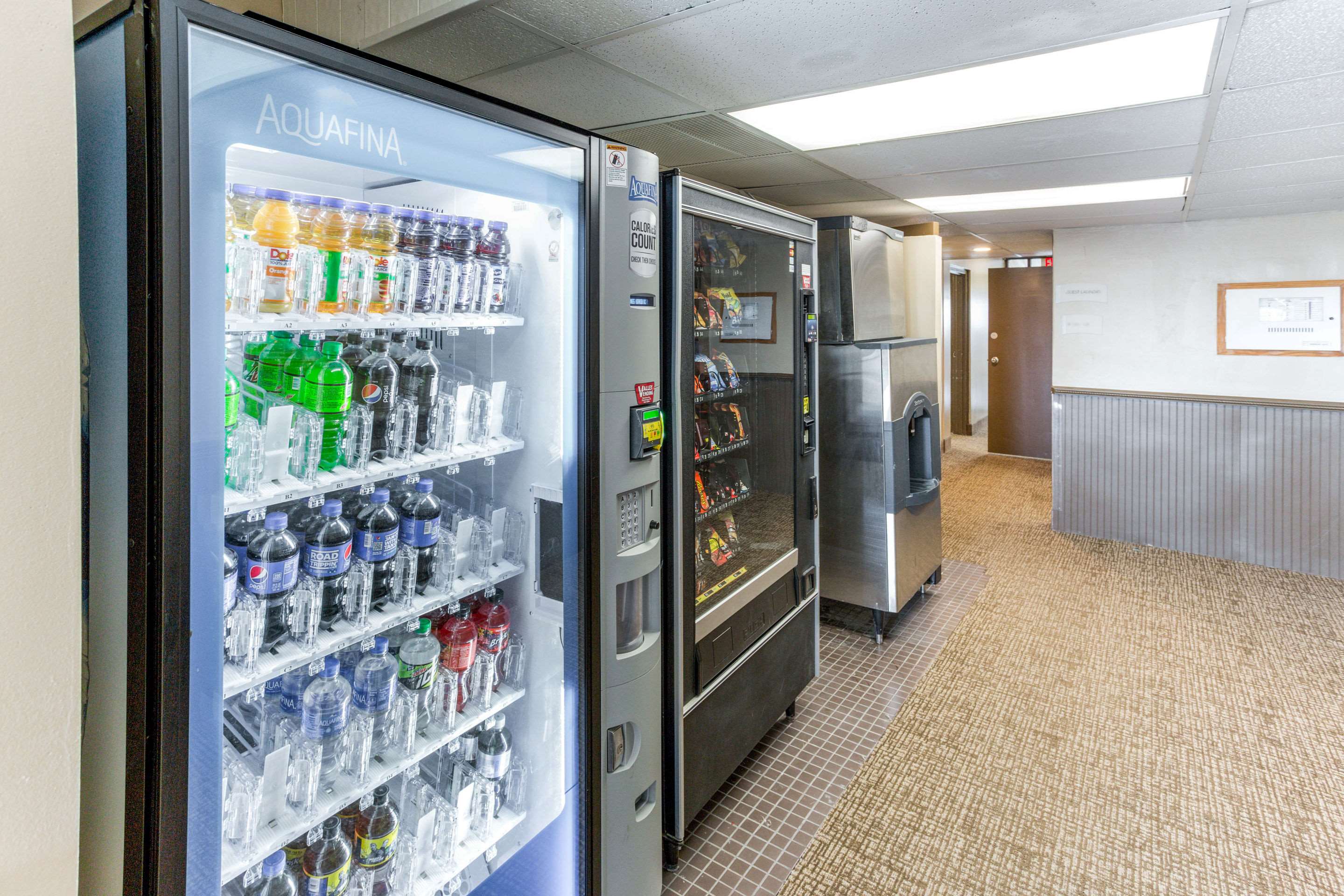 Hotel vending area | Quality Inn & Suites Plattsburgh