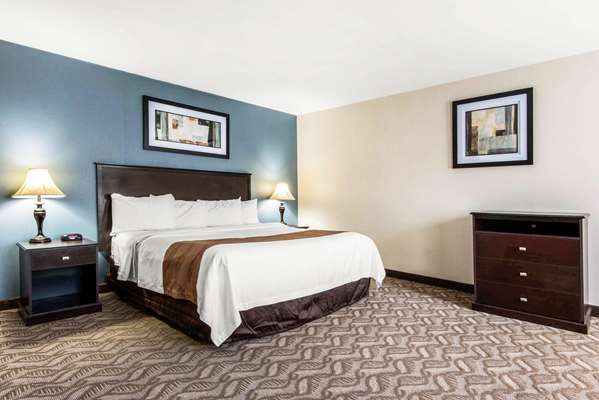 Suite - Quality Inn Niagara Falls