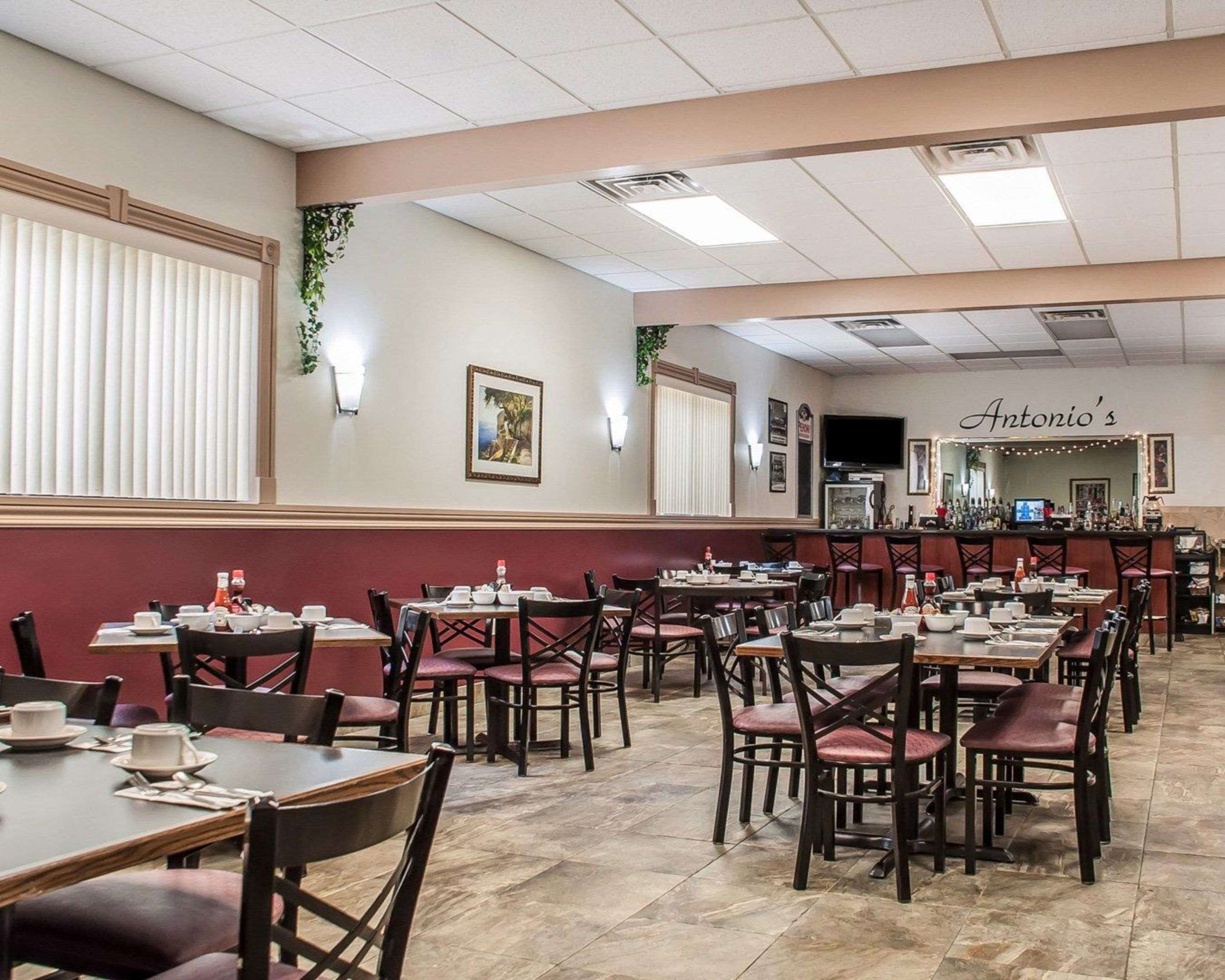 Hotel restaurant