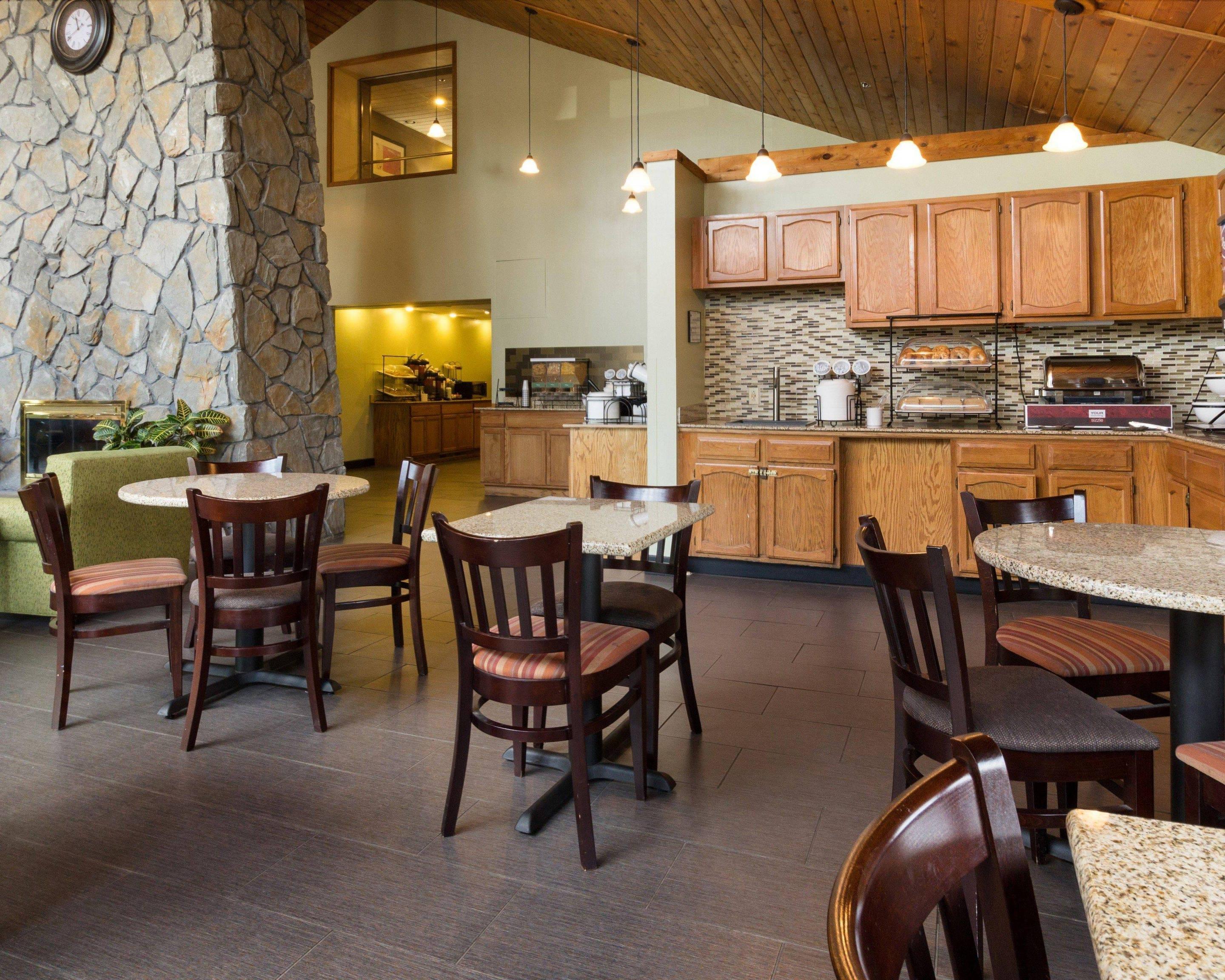Free hot breakfast buffet | Comfort Inn & Suites Syracuse-Carrier Circle