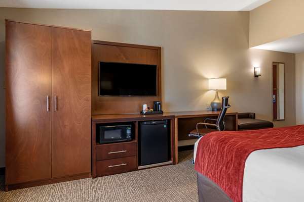  - Comfort Inn Glenmont - I-87, Exit 23