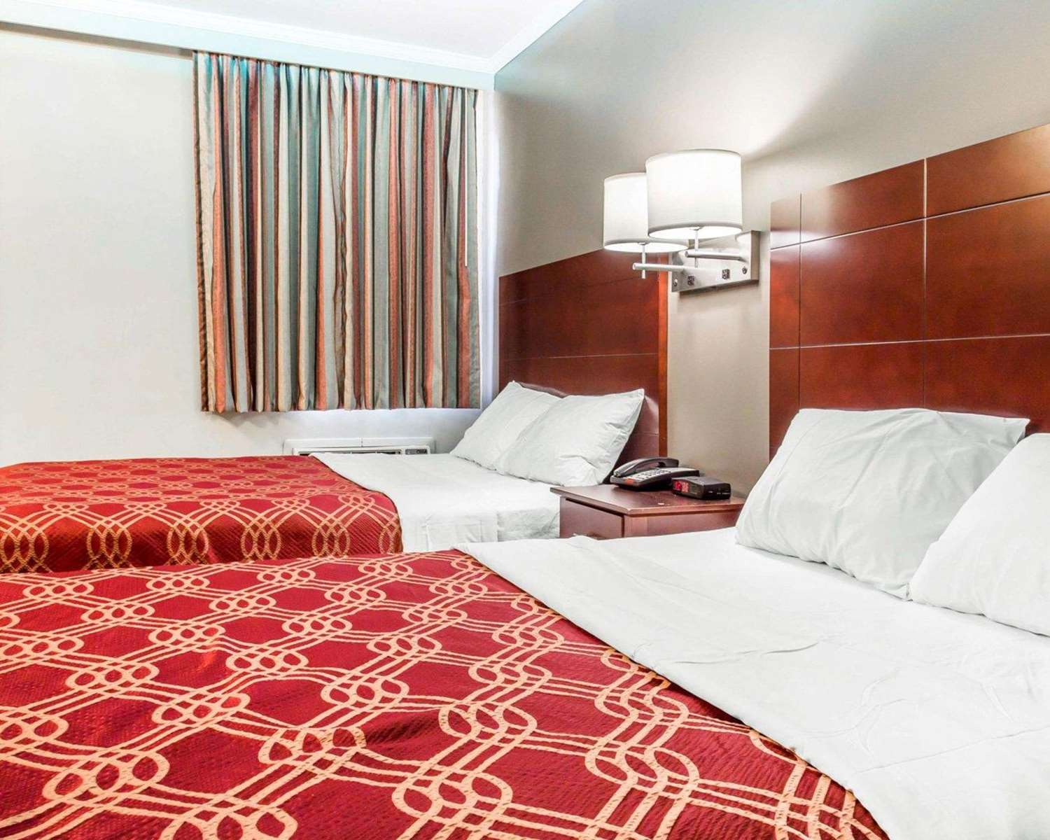 Econo Lodge South Ozone Park Queens Ny See Discounts