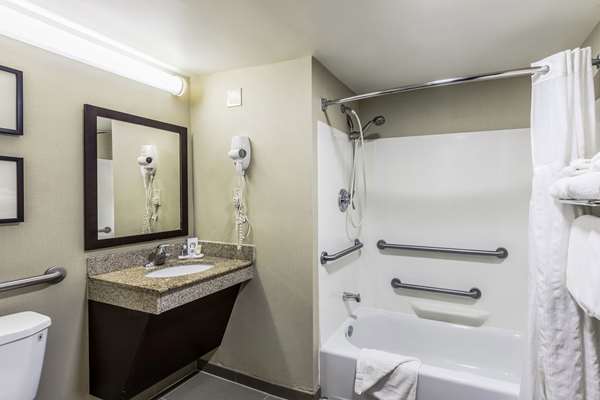  - Comfort Inn Medford - I-495, Exit 64