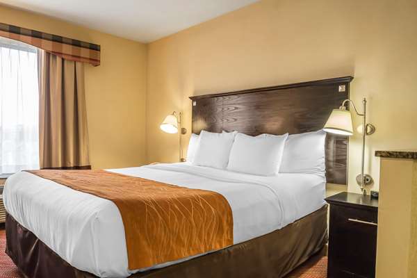  - Comfort Inn & Suites Maspeth