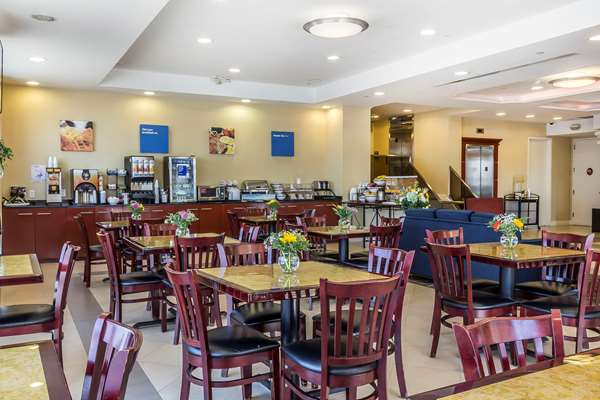Amenities - Comfort Inn & Suites Maspeth