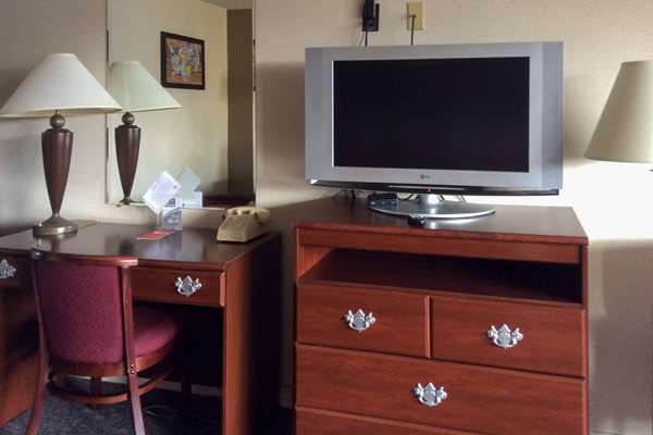  - Econo Lodge Cortland