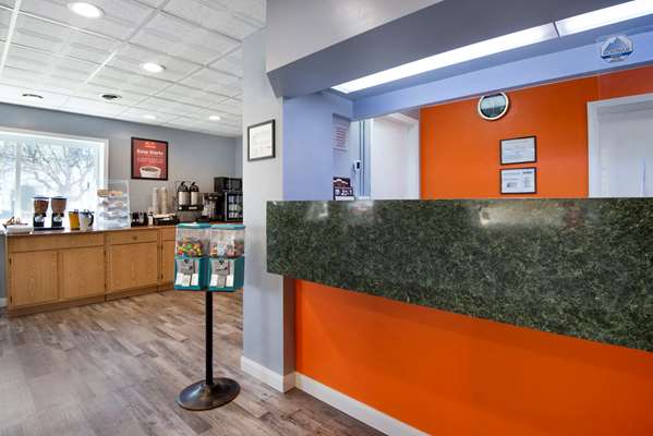  - Econo Lodge Cortland